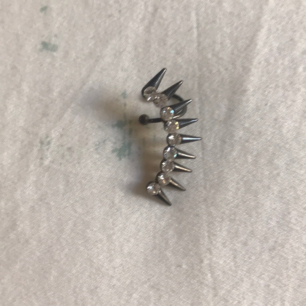 Spiked ear cuff